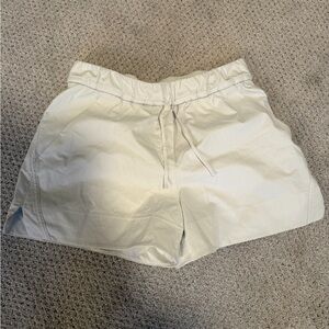 Women's Lulu Cream/White Casual Shorts